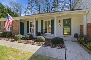 237 Lamplighter Ln SE, Marietta, GA 30067 - Photo 8