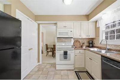 237 Lamplighter Lane SE, Marietta, GA 30067 - Photo 16