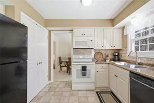 237 Lamplighter Ln SE, Marietta, GA 30067 - Photo 16