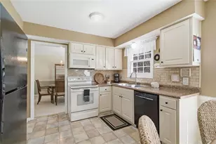 237 Lamplighter Ln SE, Marietta, GA 30067 - Photo 2