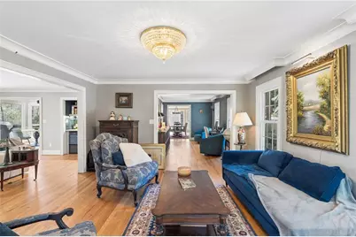 555 Valley Hall Drive, Sandy Springs, GA 30350 - Photo 8