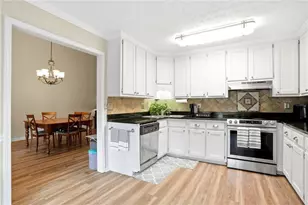 3075 Oak Meadow Dr, Snellville, GA 30078 - Photo 6