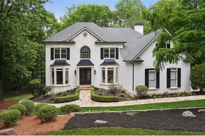 110 Valley Summit Court, Roswell, GA 30075 - Photo 2