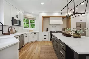 110 Valley Summit Ct, Roswell, GA 30075 - Photo 18