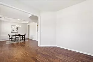 310 Hammersmith Dr, Suwanee, GA 30024 - Photo 4