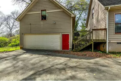 1340 Lyle Avenue, East Point, GA 30344 - Photo 34