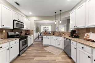 5725 Weddington Dr, Cumming, GA 30040 - Photo 2