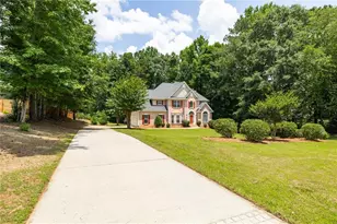 250 Ryans Ct, Sharpsburg, GA 30277 - Photo 2