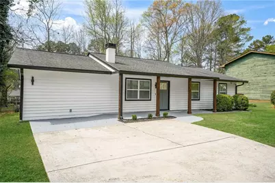 8919 Saddlewood Drive, Jonesboro, GA 30238 - Photo 2