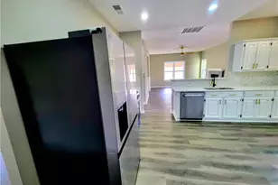 2081 Hunters Ridge Dr, Lawrenceville, GA 30044 - Photo 12