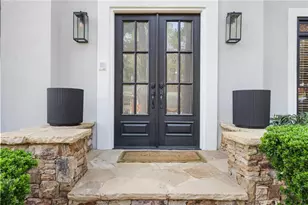 1045 Tullmore Dr, Roswell, GA 30075 - Photo 2