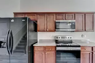 233 Greenview Ln, Lawrenceville, GA 30046 - Photo 4