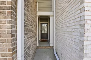 1028 Broadview Dr, Marietta, GA 30062 - Photo 2