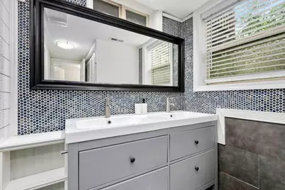 677 Holmes Street NW, Atlanta, GA 30318 - Photo 12