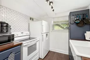 677 Holmes St NW, Atlanta, GA 30318 - Photo 10