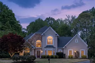 5350 Flowering Dogwood Ct, Powder Springs, GA 30127 - Photo 2