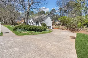 2838 Saddlebrook Way NW, Marietta, GA 30064 - Photo 4