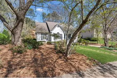 2838 Saddlebrook Way NW, Marietta, GA 30064 - Photo 2