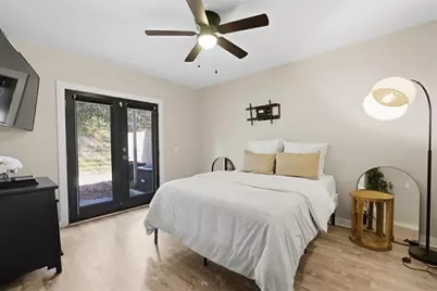1250 Breuer Mews, Atlanta, GA 30318 - Photo 22