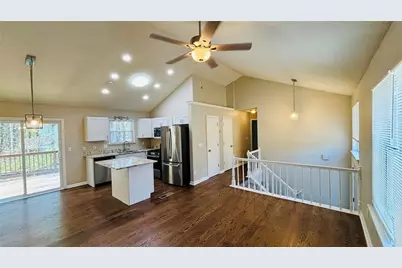 1015 Sly Fox Court, Stone Mountain, GA 30088 - Photo 6