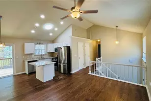 1015 Sly Fox Ct, Stone Mountain, GA 30088 - Photo 6