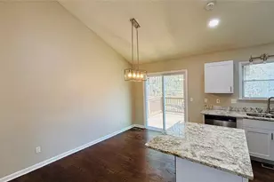 1015 Sly Fox Ct, Stone Mountain, GA 30088 - Photo 16