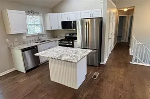 1015 Sly Fox Ct, Stone Mountain, GA 30088 - Photo 4