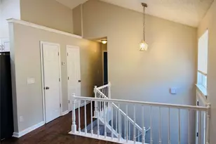 1015 Sly Fox Ct, Stone Mountain, GA 30088 - Photo 12