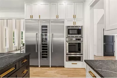 2085 Cambridge Avenue, Atlanta, GA 30337 - Photo 12
