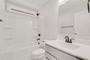 72 Clear Lk Pkwy, Hoschton, GA 30548 - Photo 18