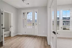 72 Clear Lk Pkwy, Hoschton, GA 30548 - Photo 4