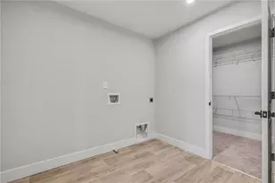 72 Clear Lk Pkwy, Hoschton, GA 30548 - Photo 28