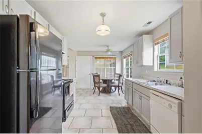 5639 Isleworth Court, Atlanta, GA 30349 - Photo 16