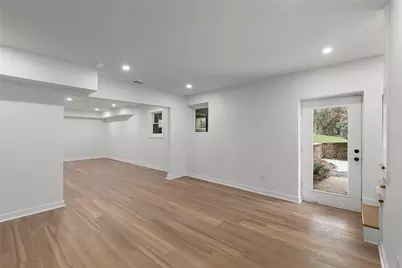 342 Valley Green Drive NE, Atlanta, GA 30342 - Photo 52