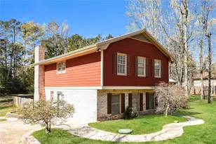 2069 Christian Cir SE, Conyers, GA 30013 - Photo 4