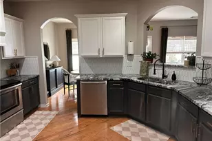 130 Highland Pointe Cir E, Dawsonville, GA 30534 - Photo 4