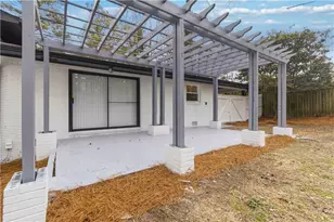 2275 Country Club Ln SW, Atlanta, GA 30311 - Photo 32