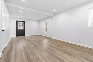 2275 Country Club Ln SW, Atlanta, GA 30311 - Photo 16