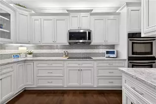 5492 Glenridge Dr, Sandy Springs, GA 30342 - Photo 10