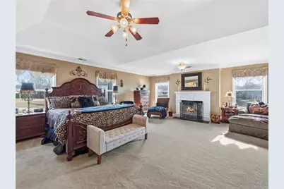 5727 Pleasant Woods Drive, Flowery Branch, GA 30542 - Photo 4