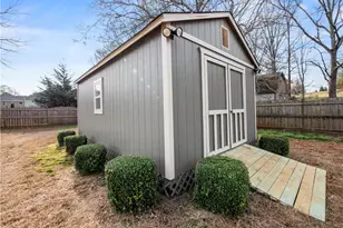 5727 Pleasant Woods Dr, Flowery Branch, GA 30542 - Photo 58