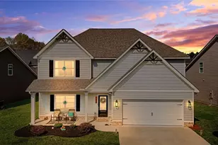 106 Kingston Cir, Carrollton, GA 30117 - Photo 2