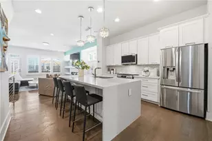 447 Alderwood St, Atlanta, GA 30328 - Photo 2