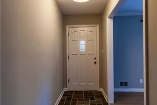 2418 Sagamore Hills Dr, Decatur, GA 30033 - Photo 10