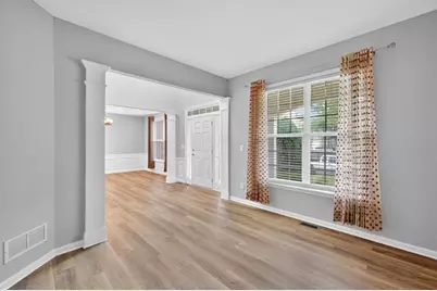 740 Mayfair Court, Suwanee, GA 30024 - Photo 4