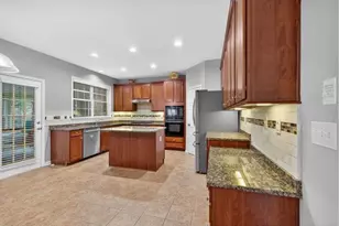 740 Mayfair Ct, Suwanee, GA 30024 - Photo 16