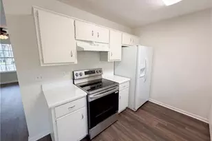 6460 River Hill Dr, Flowery Branch, GA 30542 - Photo 12