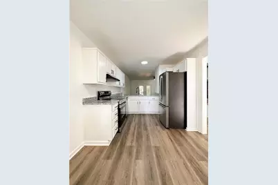 639 Hunting Creek Lane SE, Conyers, GA 30013 - Photo 6