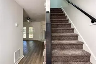 639 Hunting Creek Ln SE, Conyers, GA 30013 - Photo 8