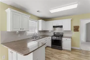 5686 Grindstone Dr, Buford, GA 30518 - Photo 6